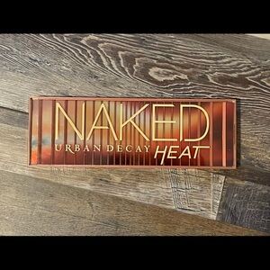 Urban Decay Naked Heat Eyeshadow Palette NEW
